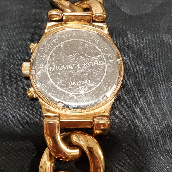 Michael Kors Watch - Picture 2 of 4